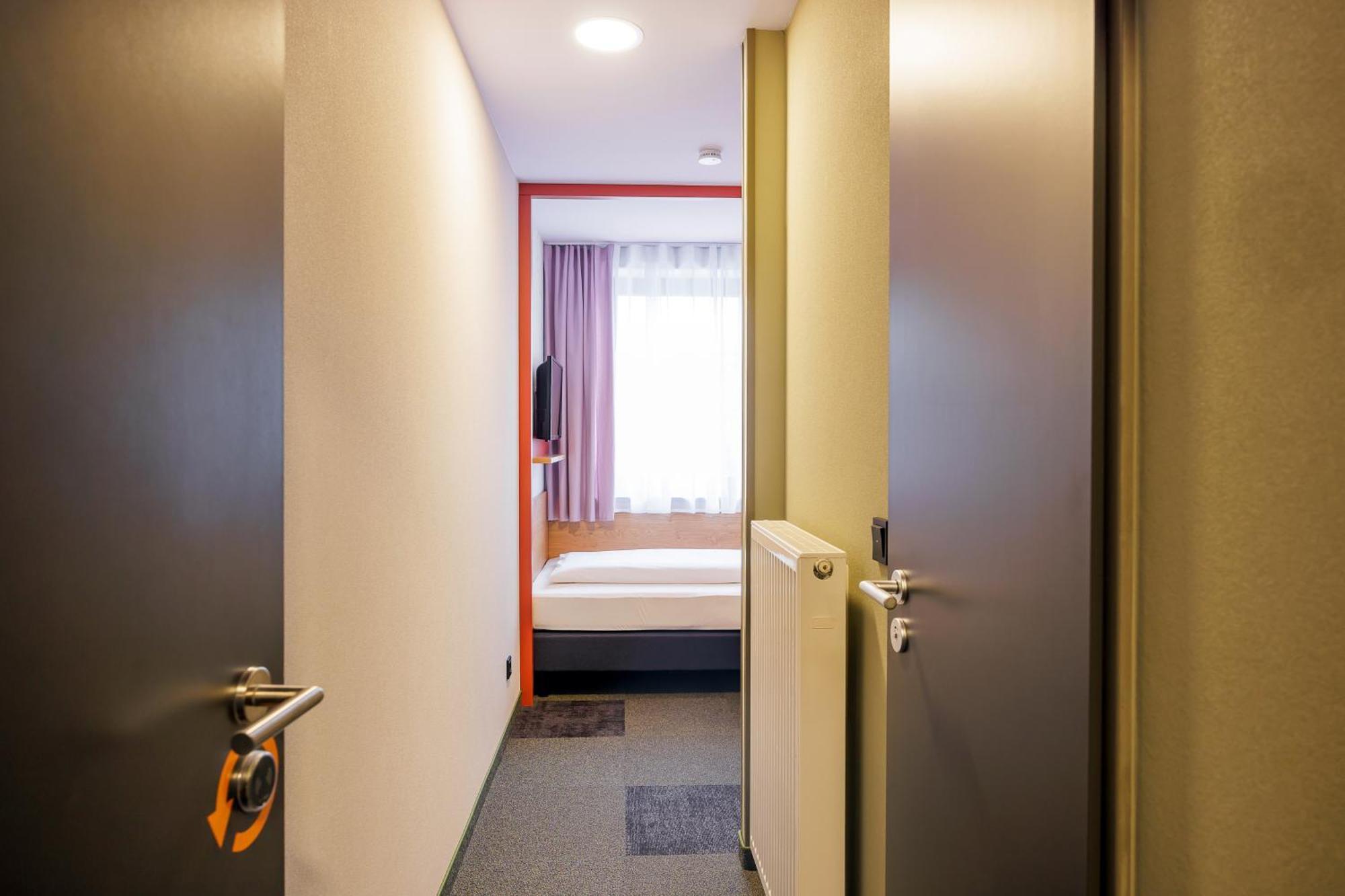 Mcdreams Hotel Wuppertal City Eksteriør billede