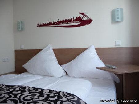 Mcdreams Hotel Wuppertal City Eksteriør billede